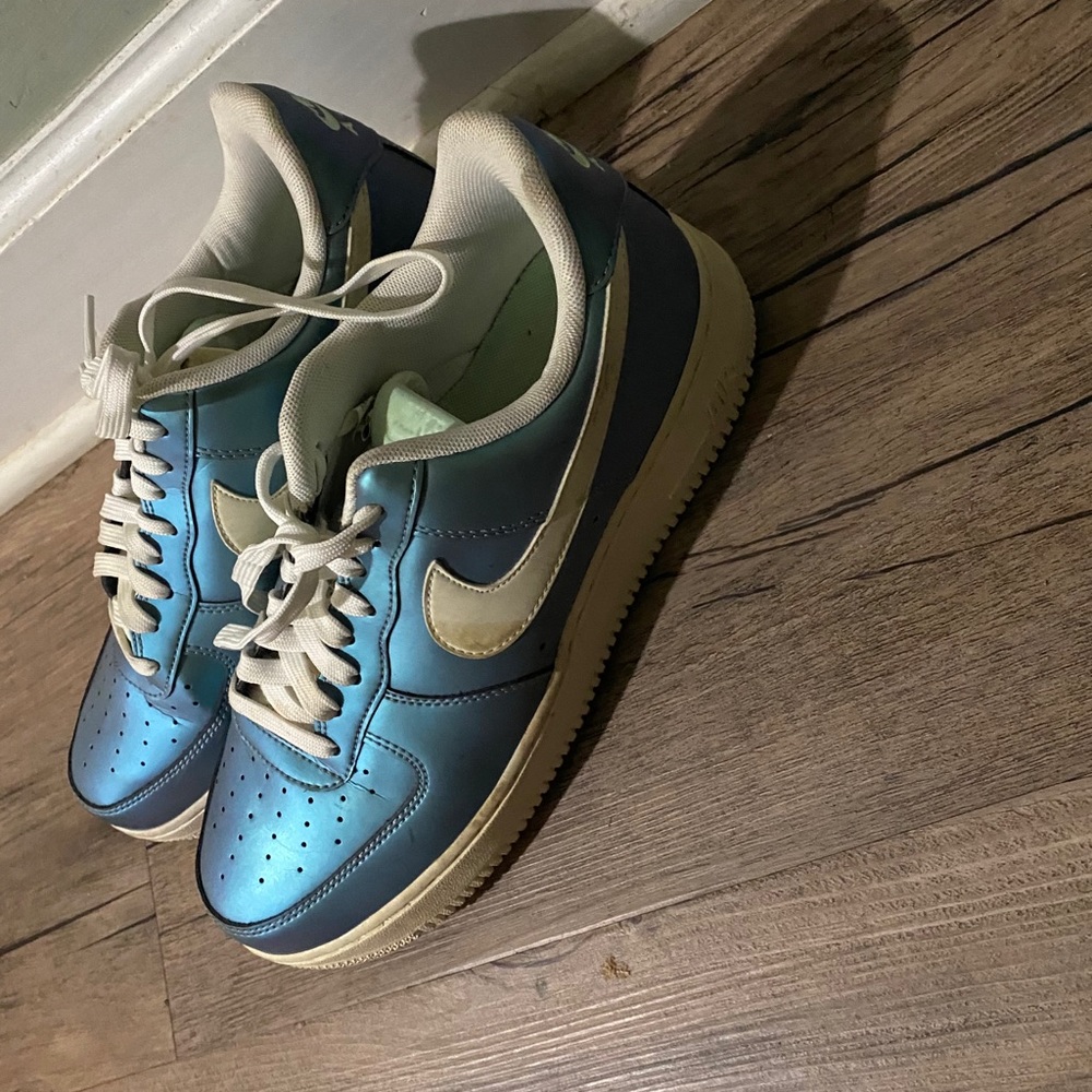 Nike - Picture 2 of 2